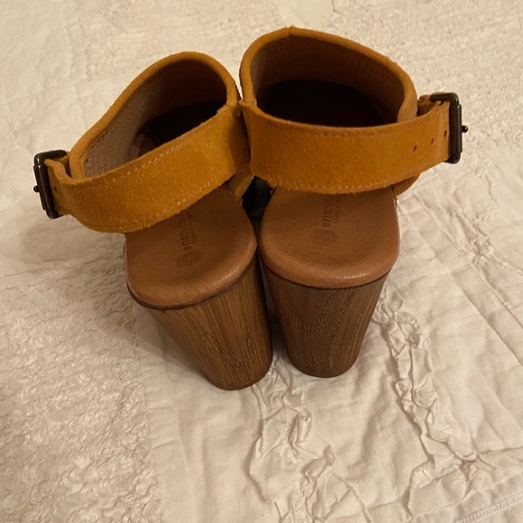 Eric Michael Julia Mustard Yellow Suede Platform Clogs - Picture 6 of 7